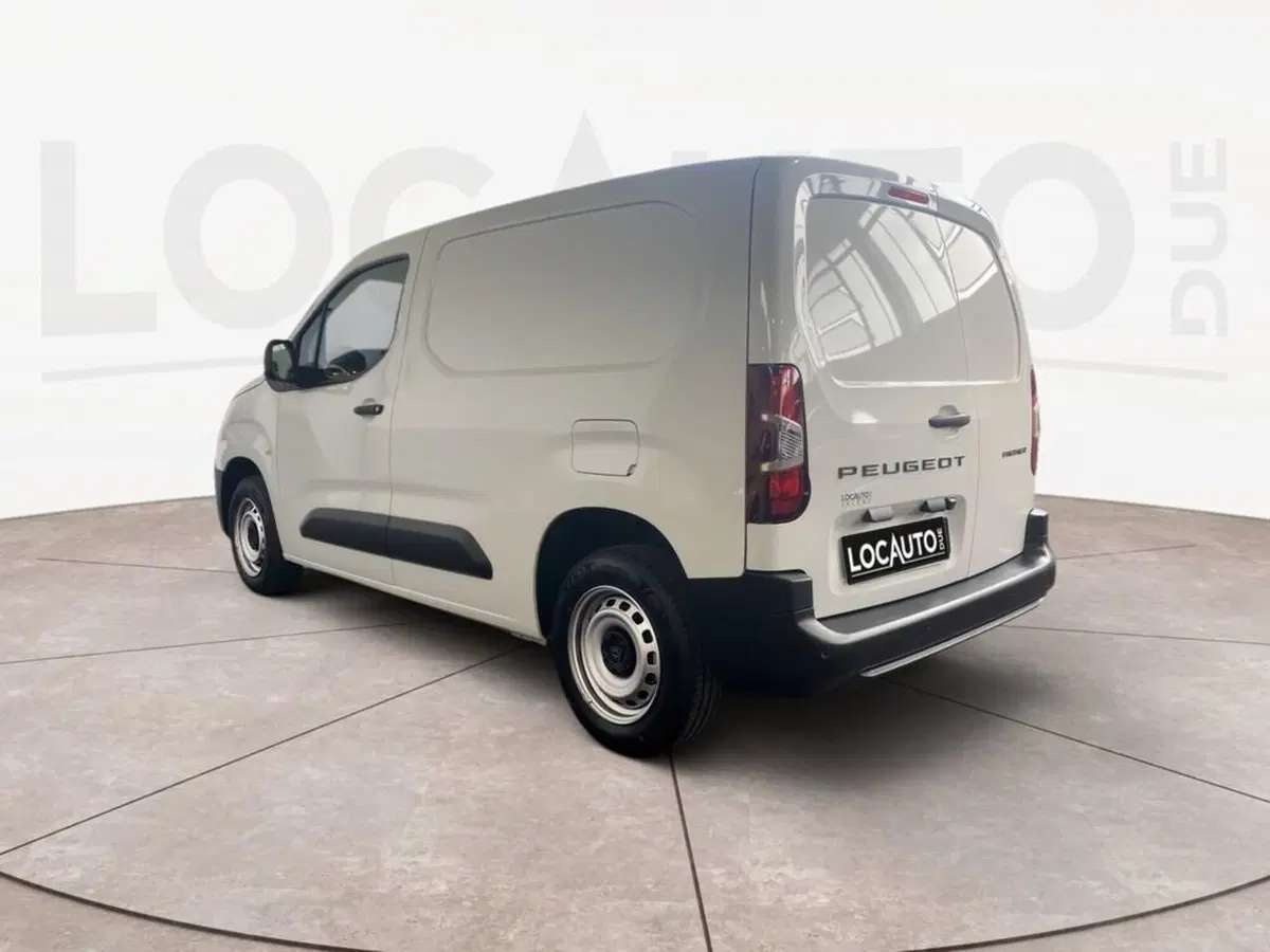 Peugeot Partner Furgone nuova a Torino (5)