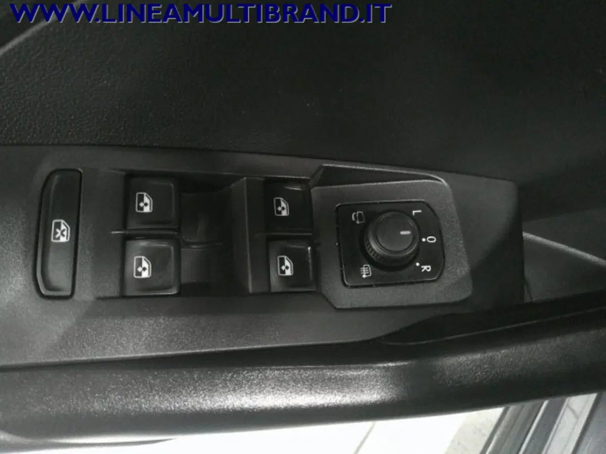 Volkswagen T-Cross usata a Piacenza (15)