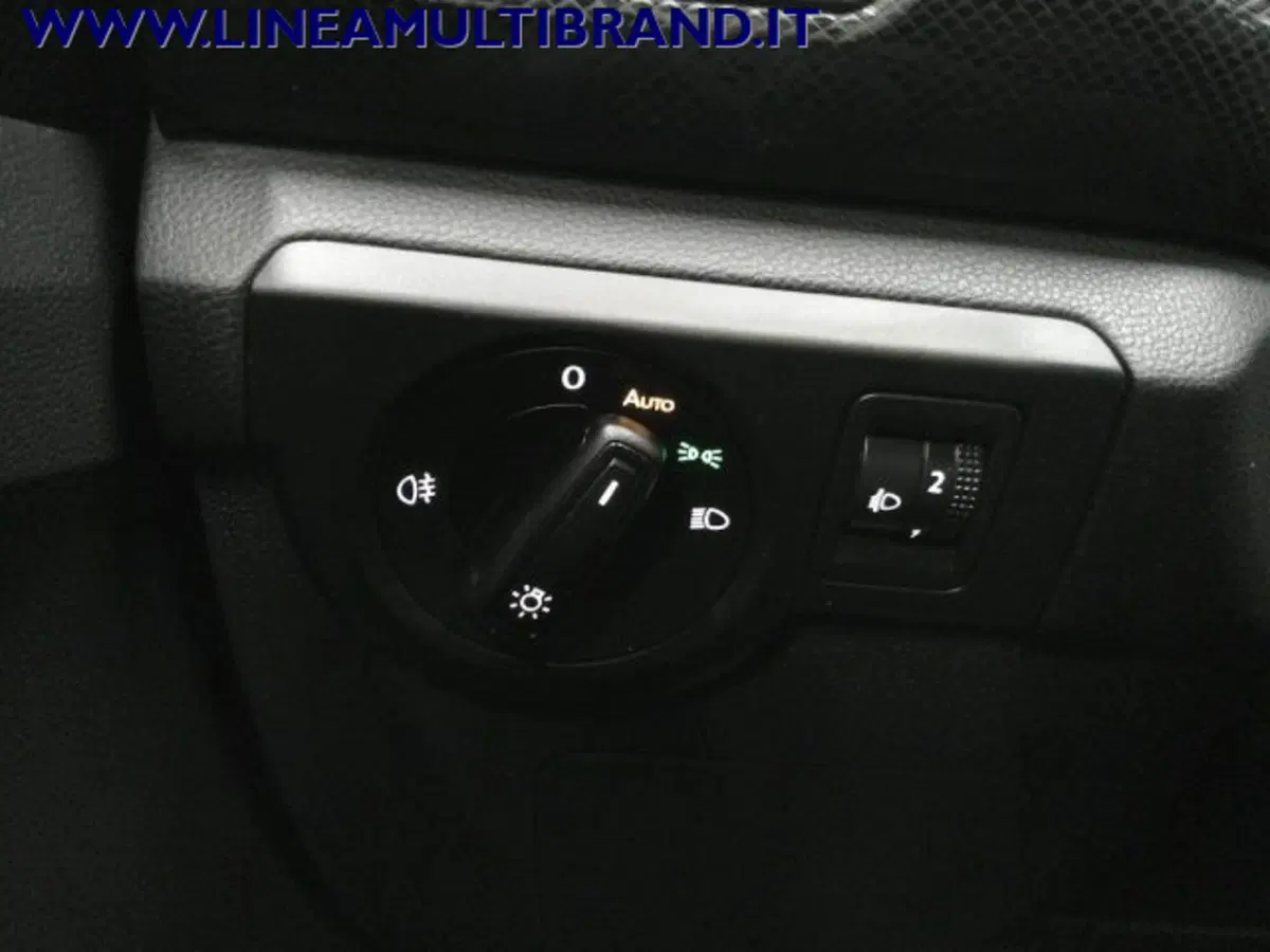 Volkswagen T-Cross usata a Piacenza (19)