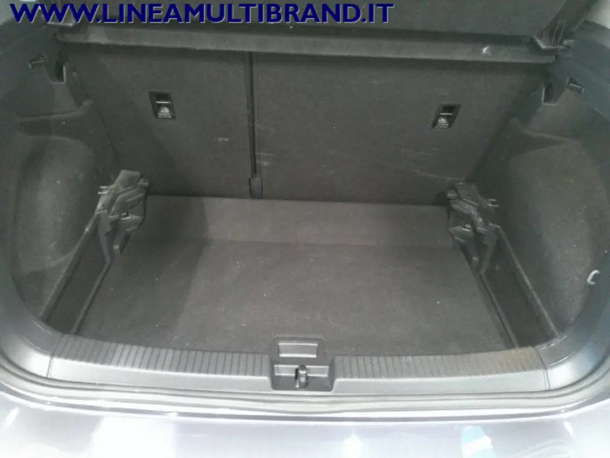Volkswagen T-Cross usata a Piacenza (7)