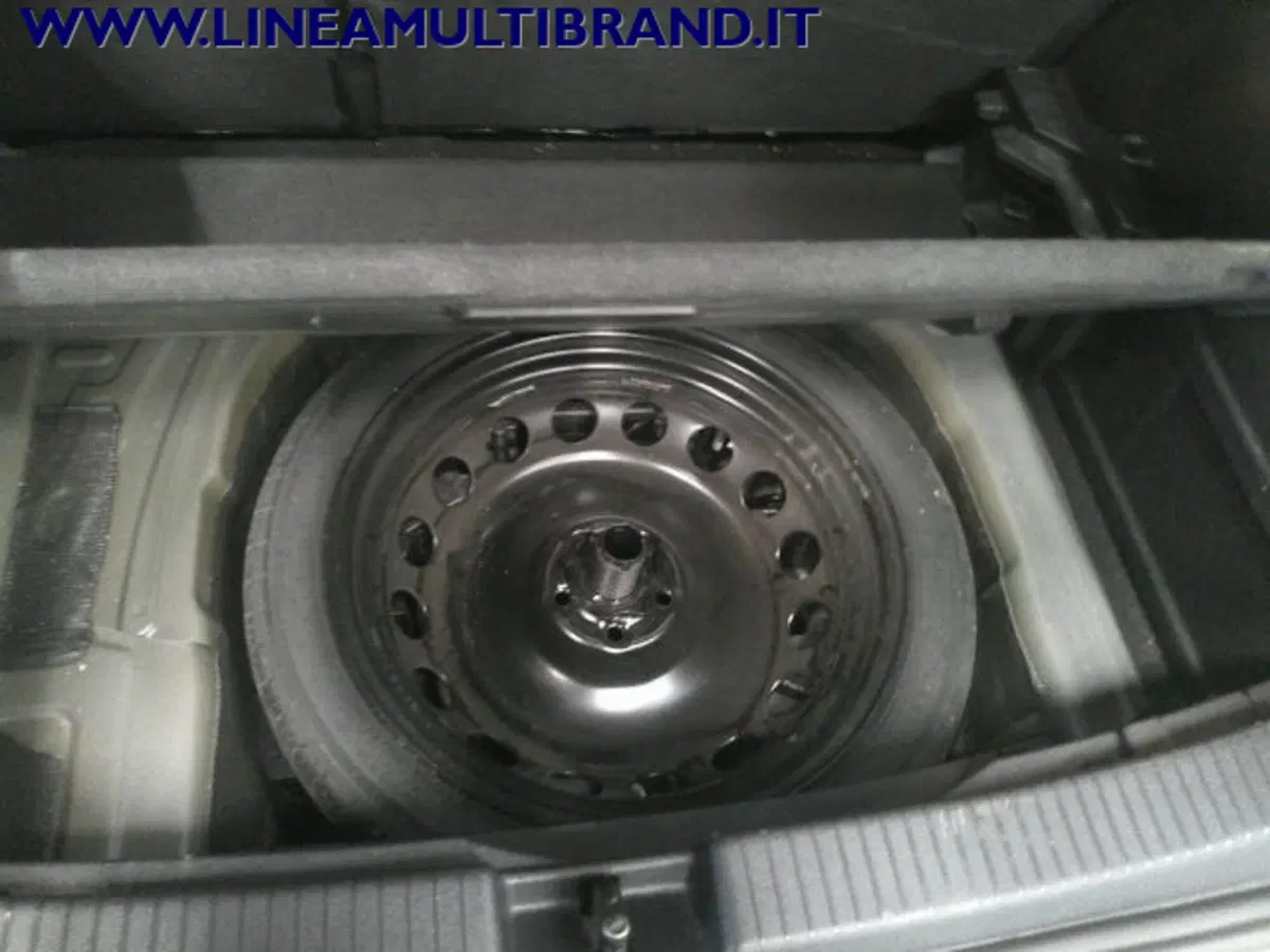 Volkswagen T-Cross usata a Piacenza (9)