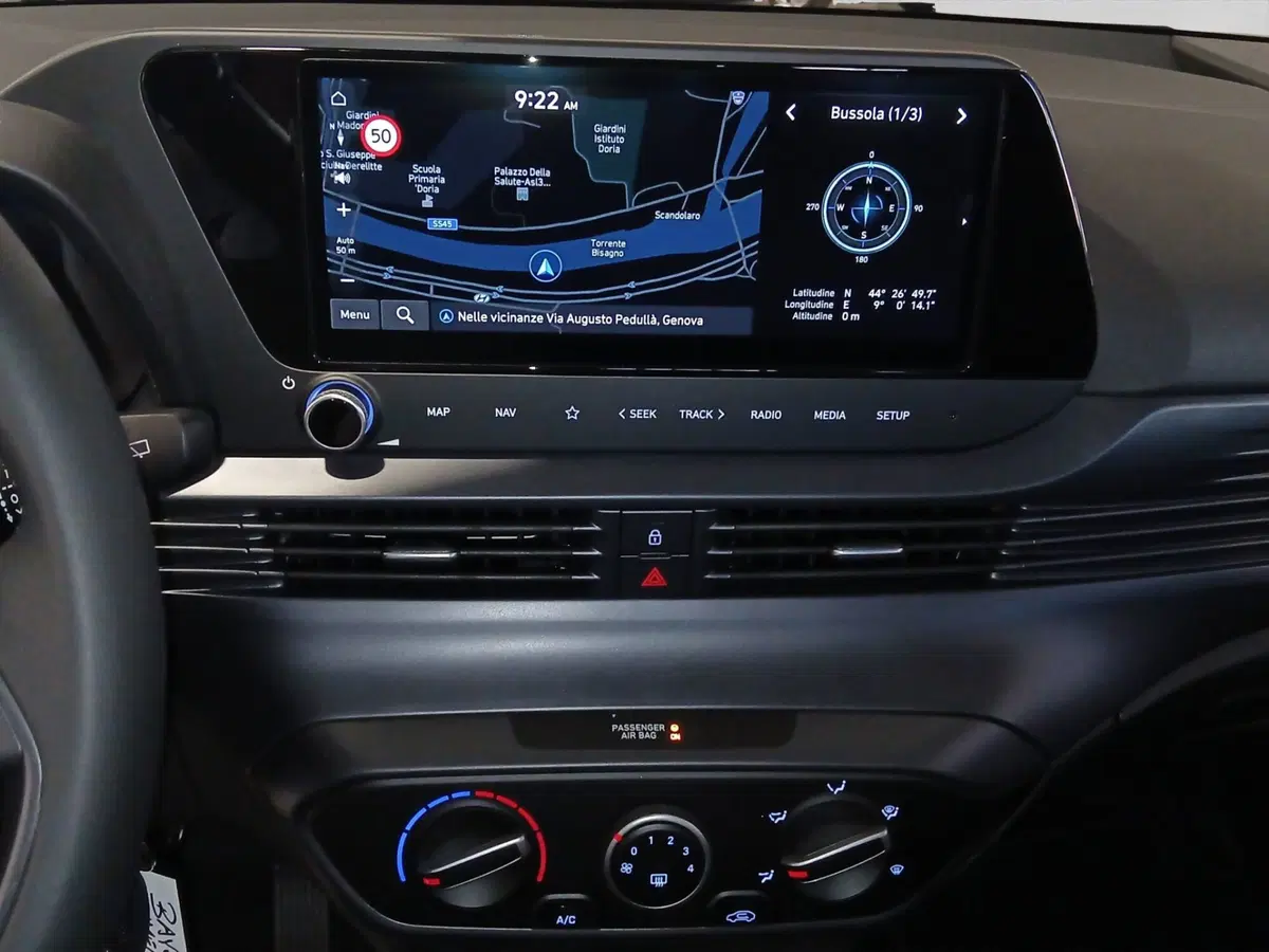 Hyundai Bayon nuova a Genova (15)