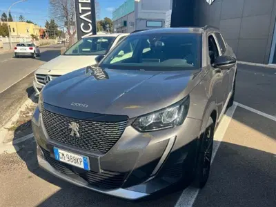 Peugeot 2008 BlueHDi 130 S&S EAT8 Allure Pack del 2023 usata a Alessandria