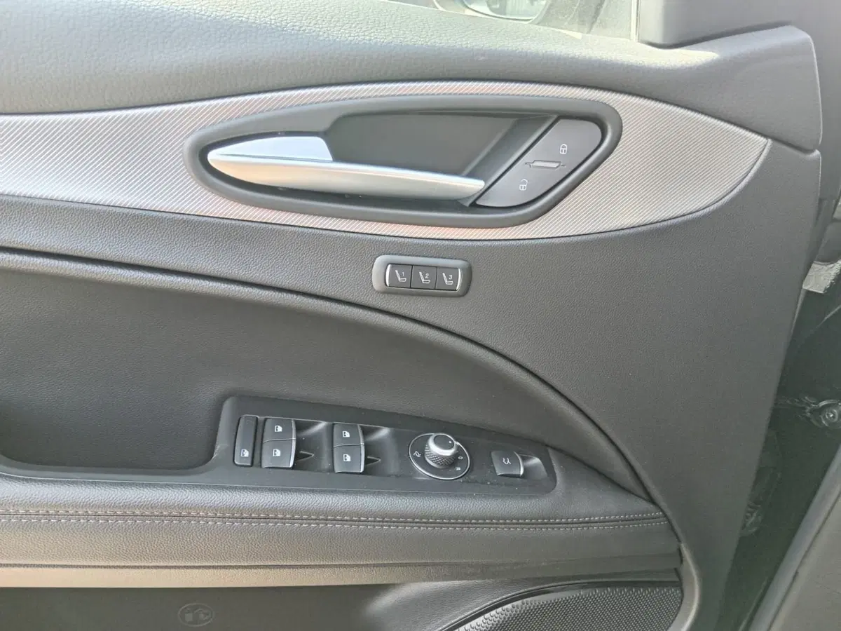 Alfa Romeo Stelvio nuova a Alessandria (15)