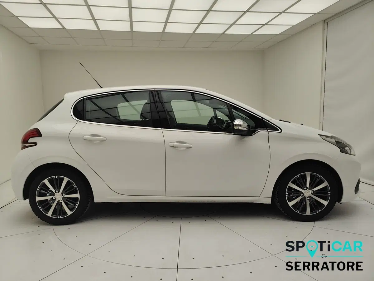 Peugeot 208 usata a Como (19)