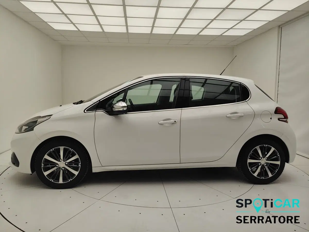 Peugeot 208 usata a Como (20)