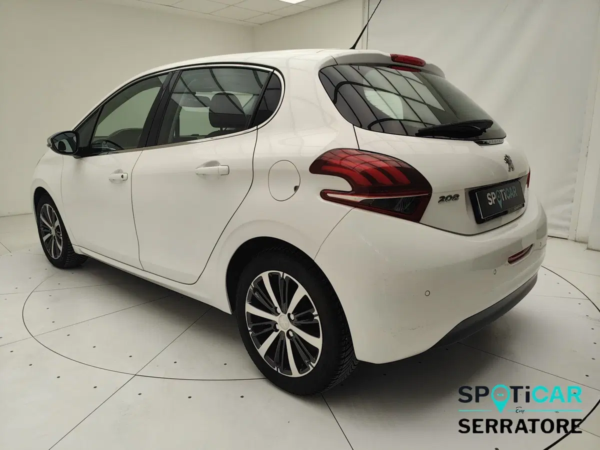 Peugeot 208 usata a Como (4)