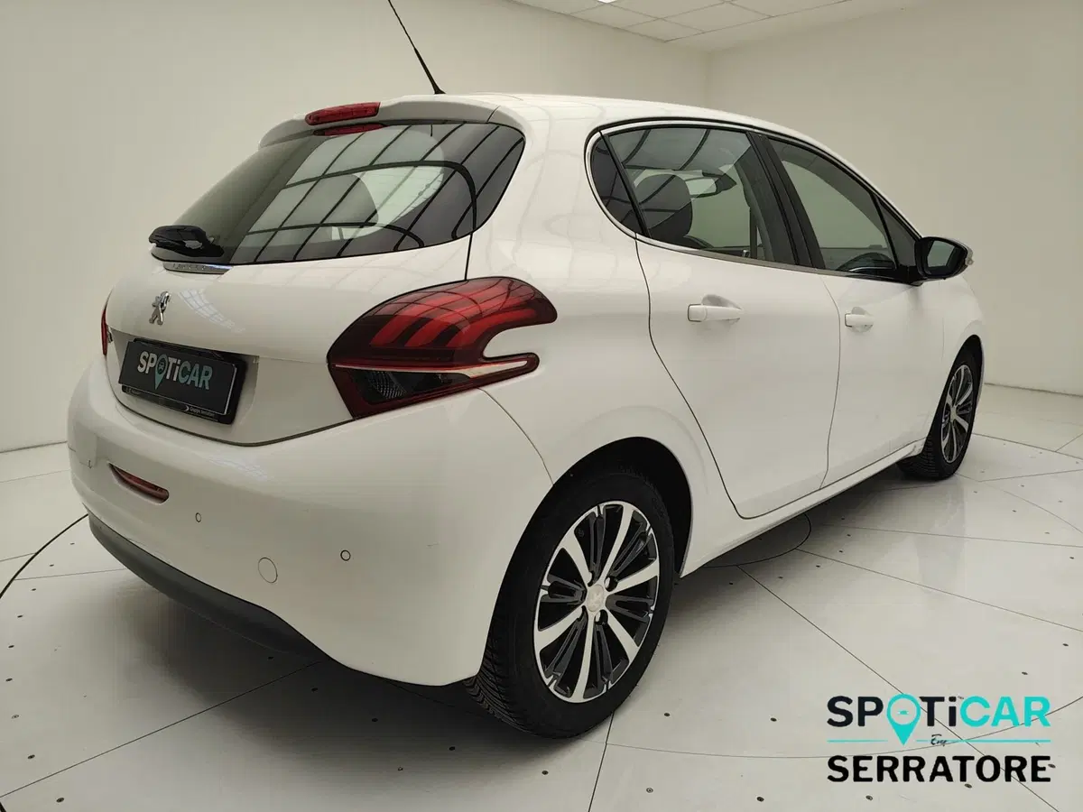 Peugeot 208 usata a Como (6)