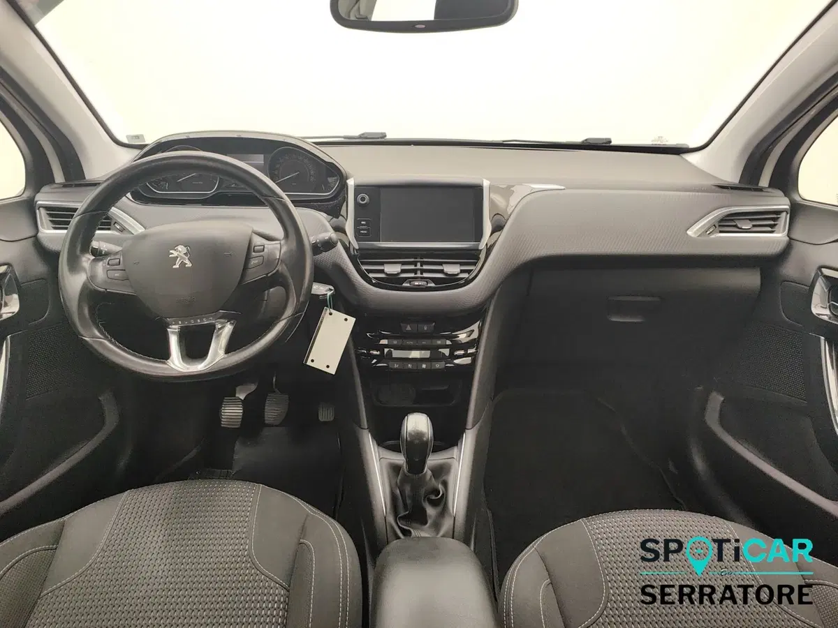 Peugeot 208 usata a Como (7)