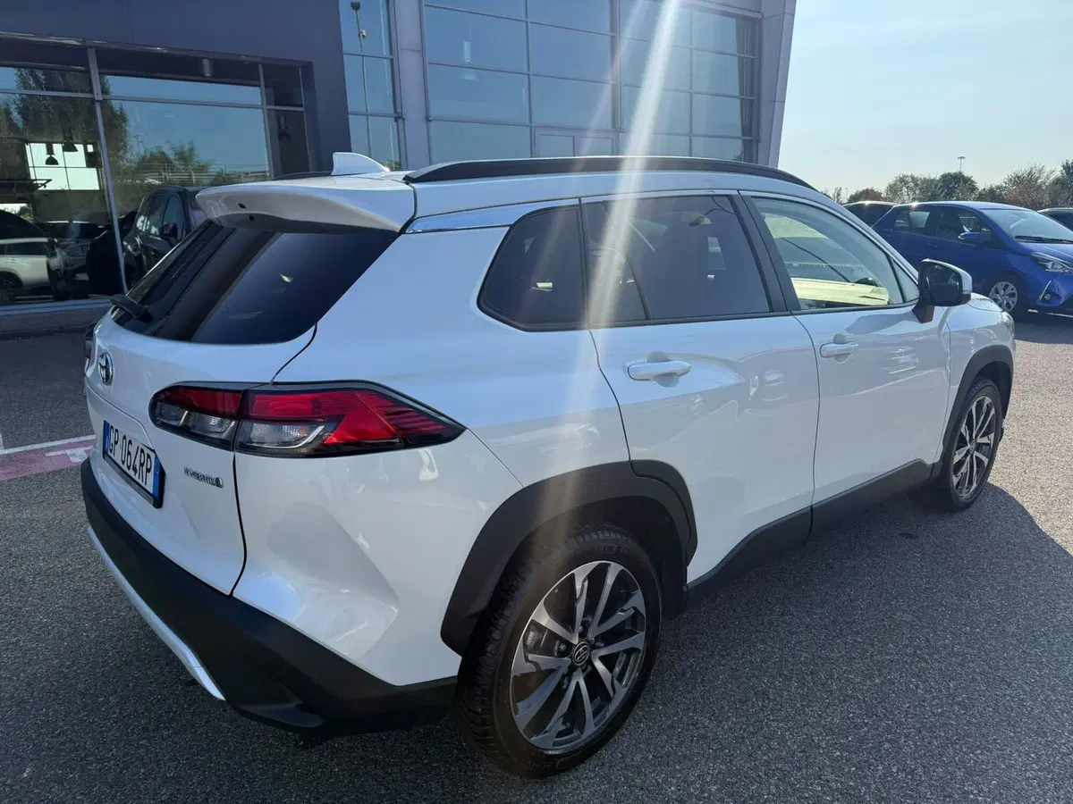 Toyota Corolla Cross usata a Piacenza (3)