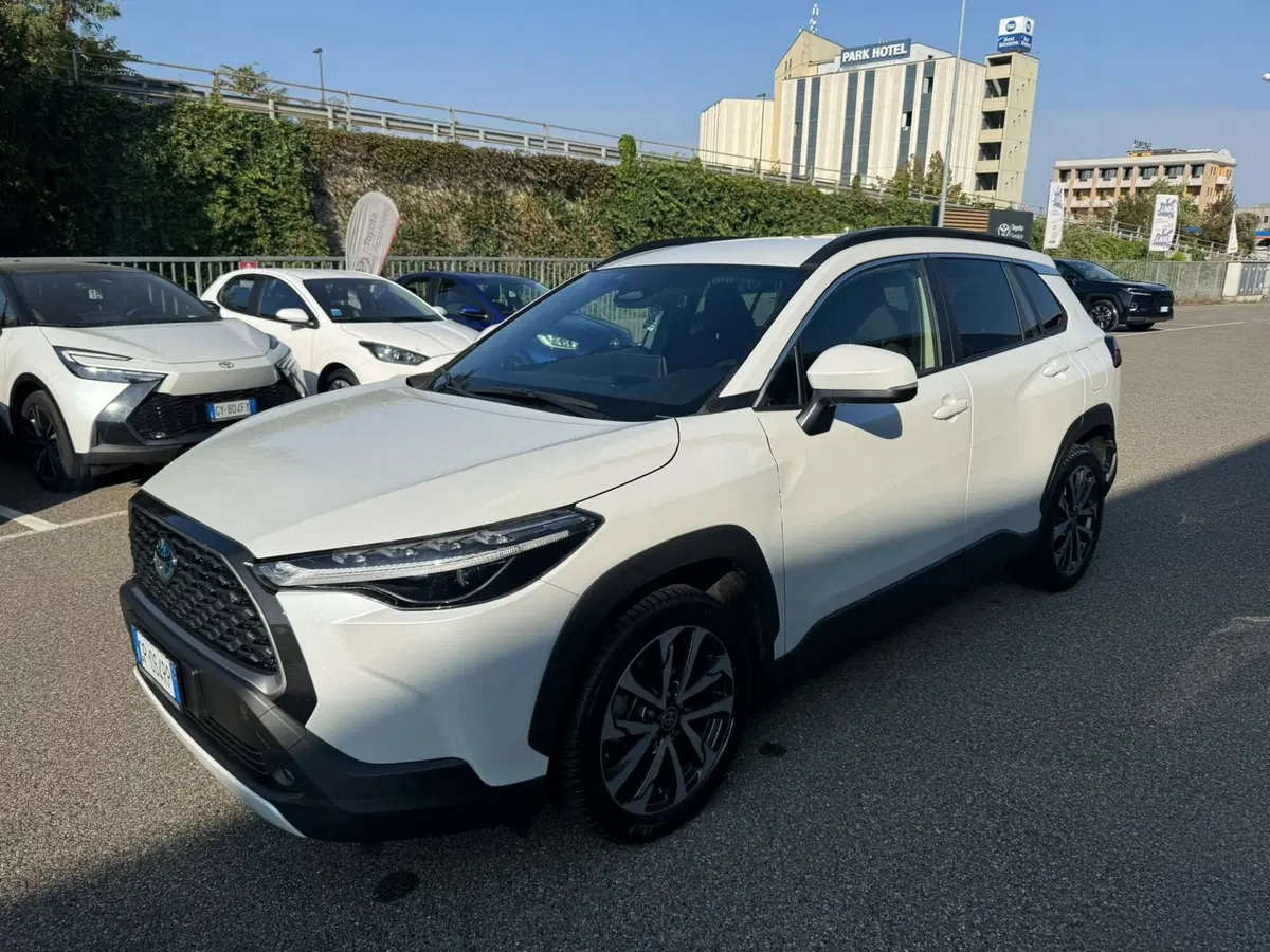 Toyota Corolla Cross usata a Piacenza (5)