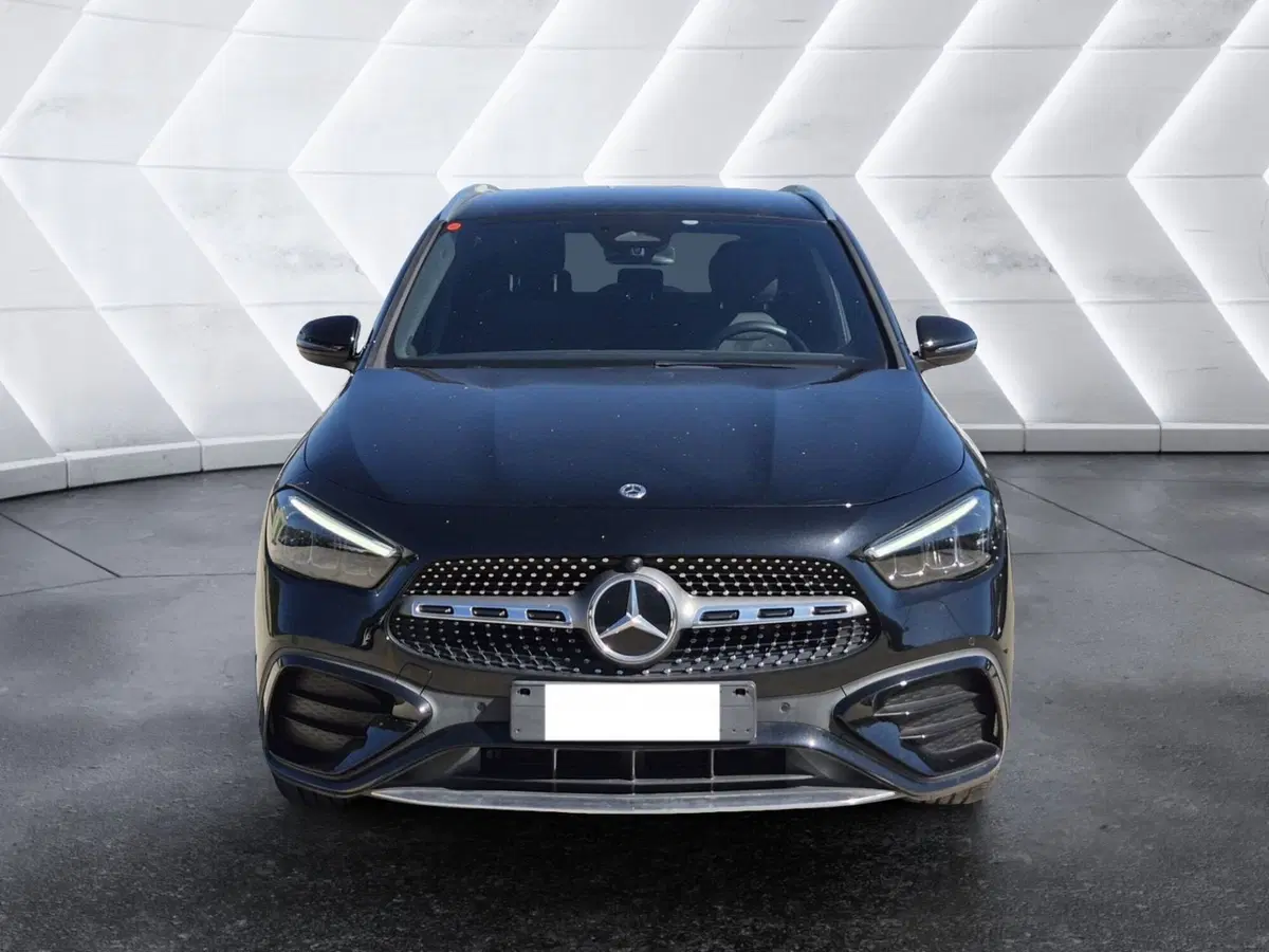 Mercedes-Benz GLA SUV usata  (2)