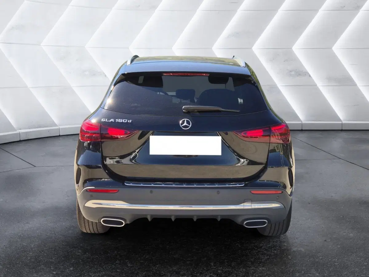 Mercedes-Benz GLA SUV usata  (3)