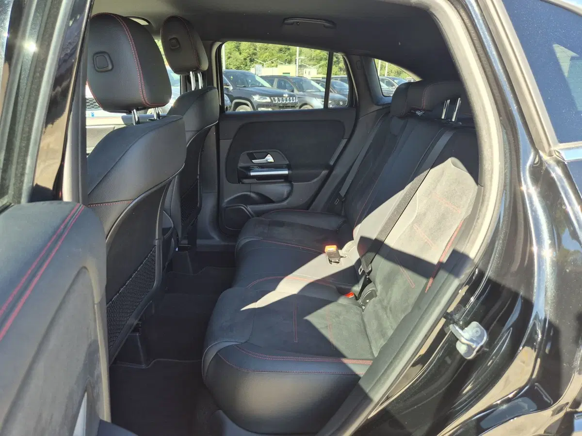 Mercedes-Benz GLA SUV usata  (7)