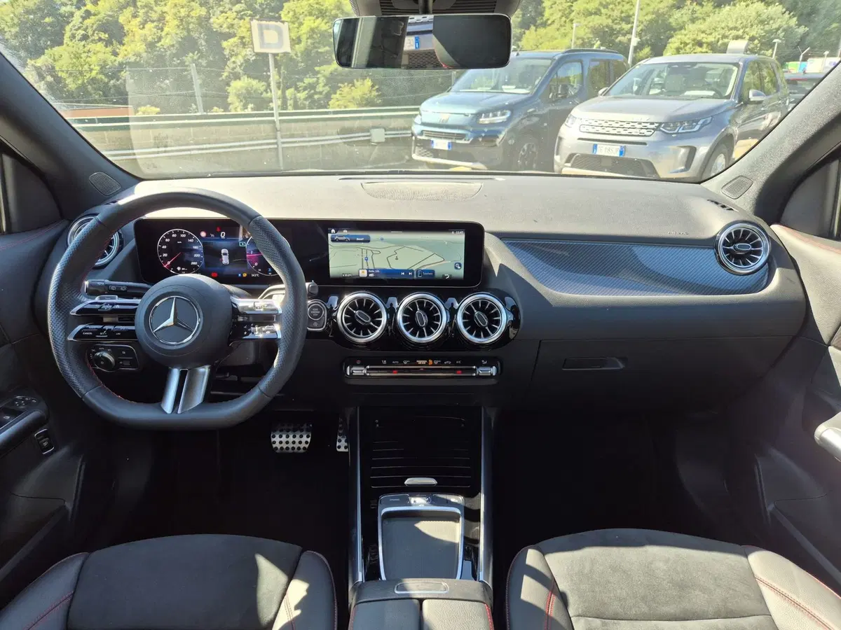 Mercedes-Benz GLA SUV usata  (8)
