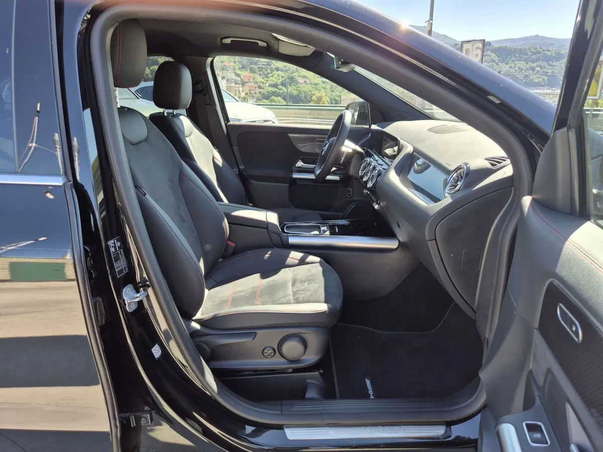 Mercedes-Benz GLA SUV usata  (9)