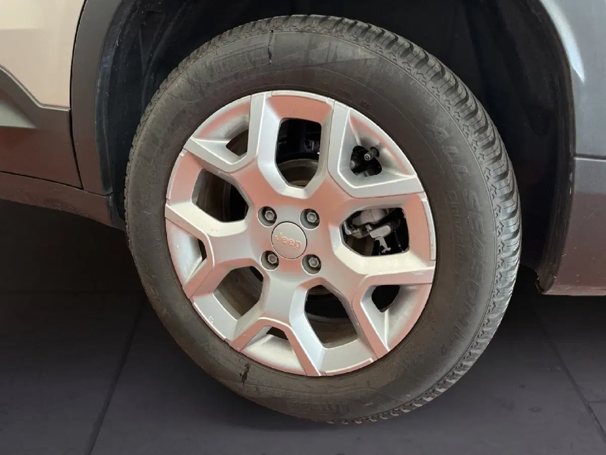 Jeep Avenger usata a Torino (8)