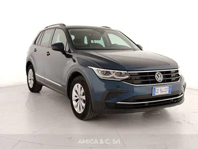 Volkswagen Tiguan Allspace 2.0 tdi Life 150cv dsg del 2021 usata a Caserta