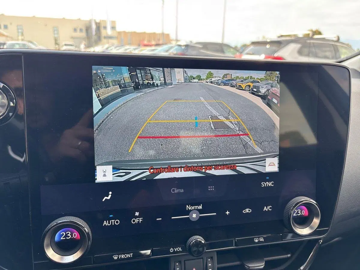 Lexus NX usata a Padova (13)