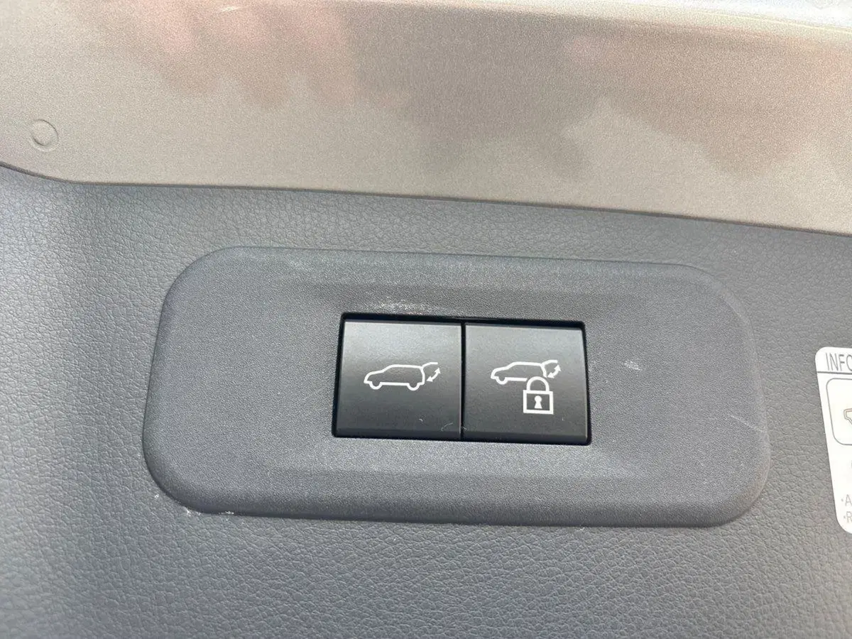 Lexus NX usata a Padova (15)