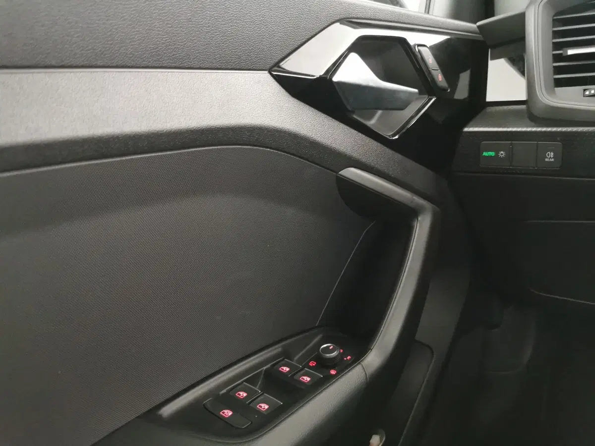 Audi A1 allstreet usata a Chieti (17)