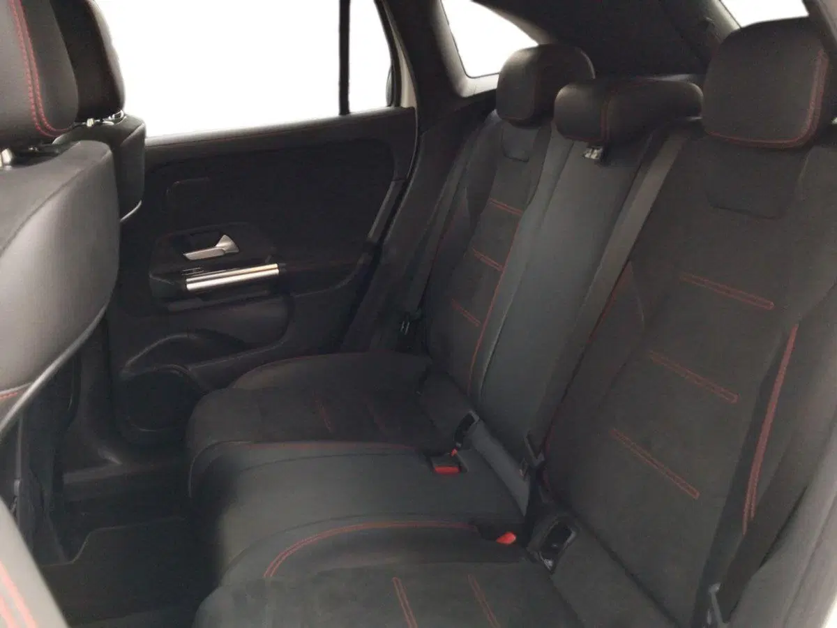 Mercedes-Benz GLA SUV usata a Roma (9)