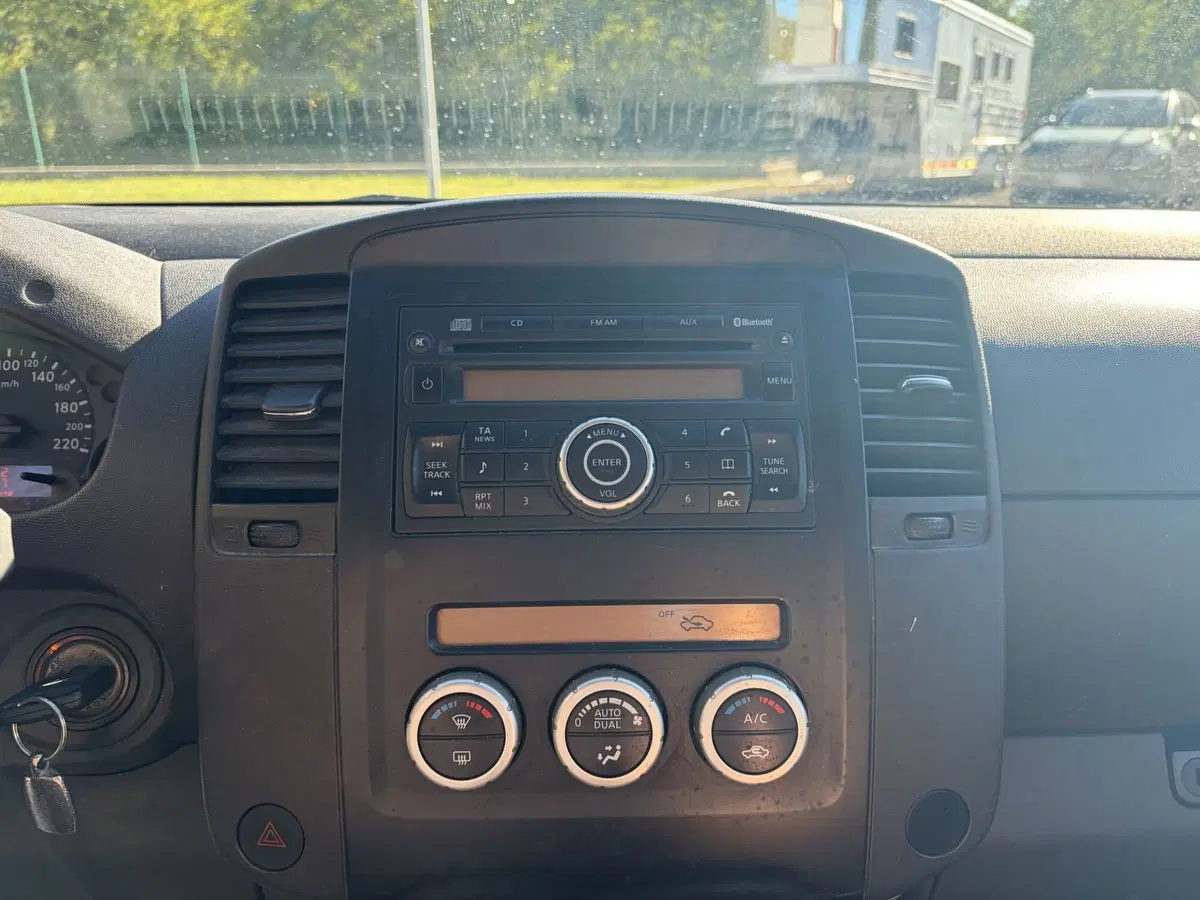 Nissan Navara usata a La Spezia (12)