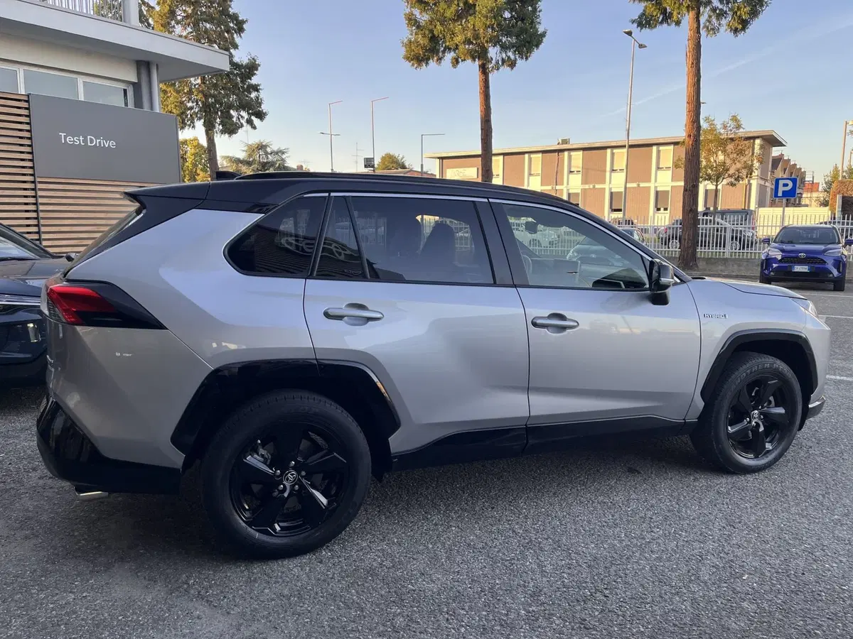 Toyota Rav4 usata a Modena (4)
