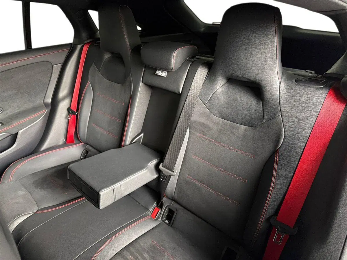 Mercedes-Benz CLA Shooting Brake usata a Bergamo (16)