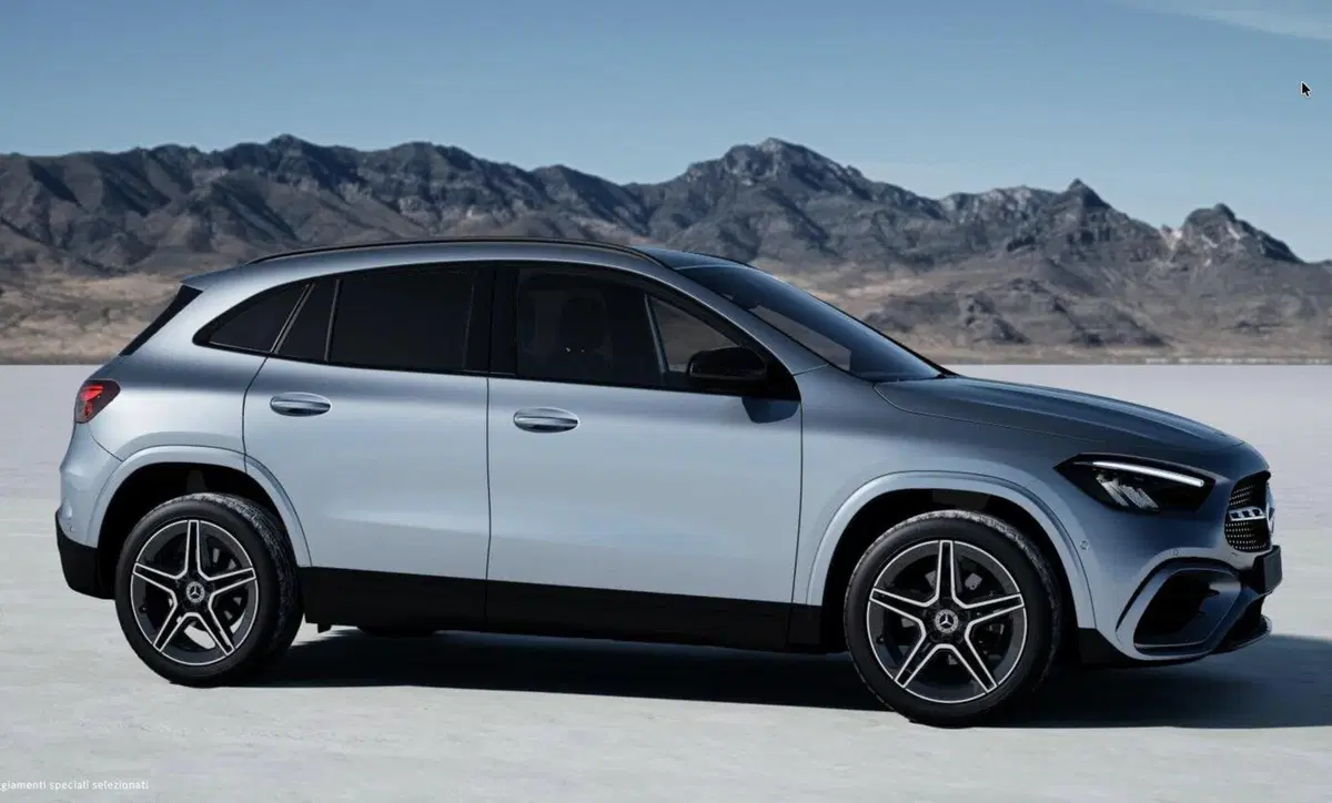 Mercedes-Benz GLA SUV nuova a Bergamo (4)