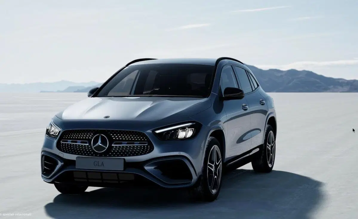 Mercedes-Benz GLA SUV nuova a Bergamo (6)
