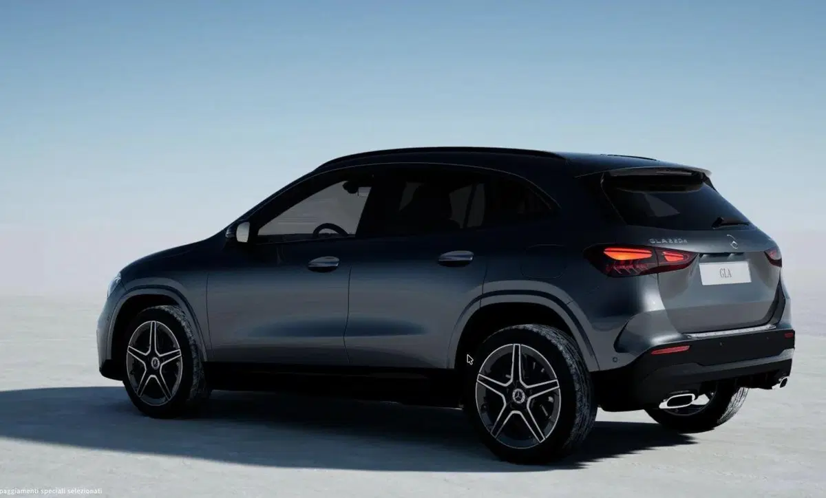 Mercedes-Benz GLA SUV nuova a Bergamo (3)
