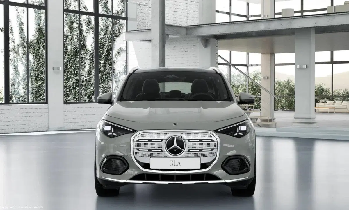 Mercedes-Benz GLA SUV nuova a Bergamo (6)