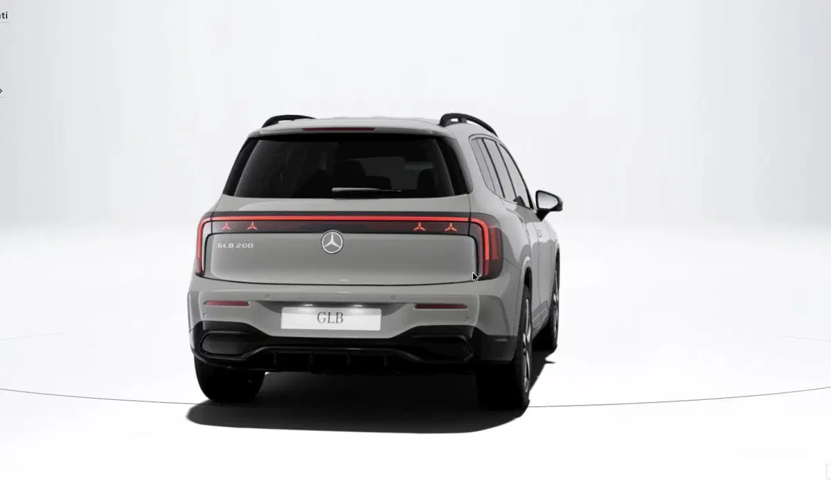 Mercedes-Benz GLB nuova a Bergamo (2)