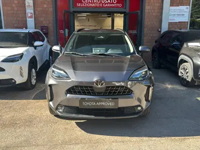 Toyota Yaris Cross Lounge awd-i 130cv e-cvt del 2024 usata a San Lazzaro di Savena