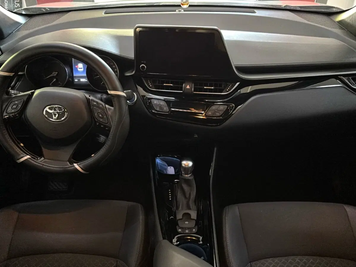 Toyota Toyota C-HR usata a Bologna (10)