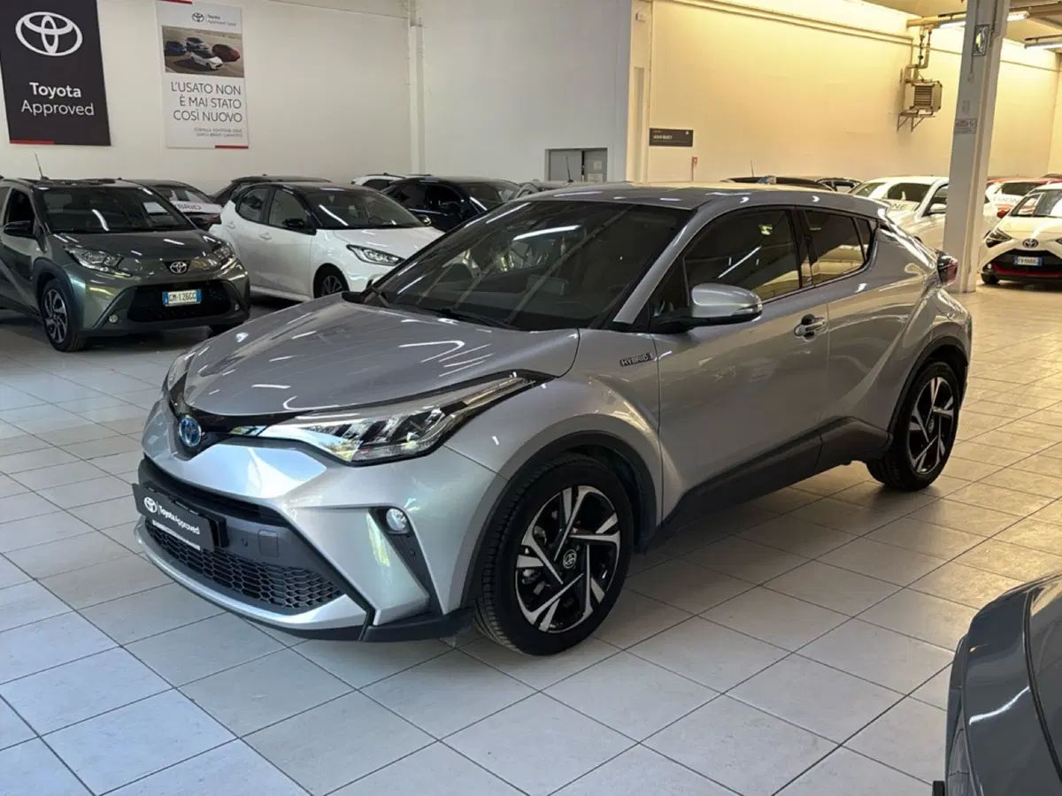Toyota Toyota C-HR usata a Bologna (3)