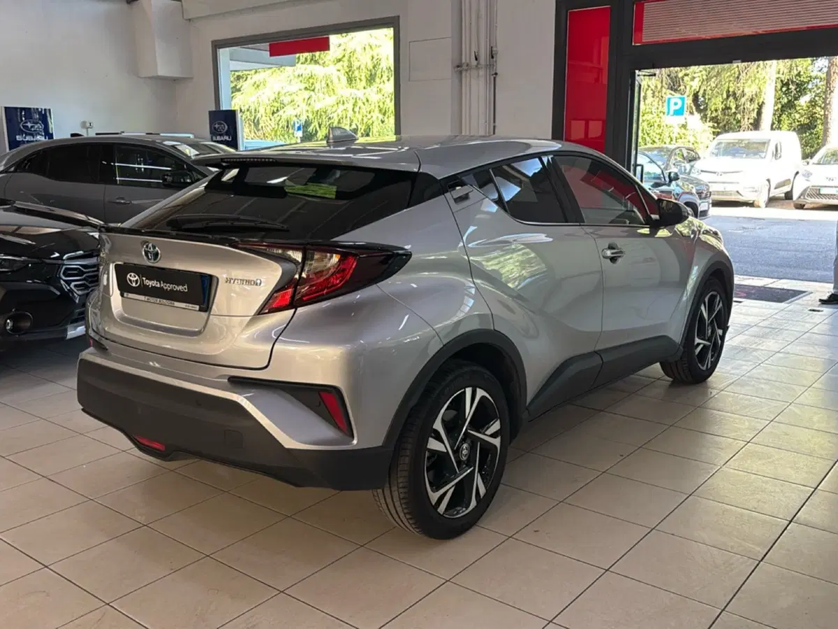 Toyota Toyota C-HR usata a Bologna (6)