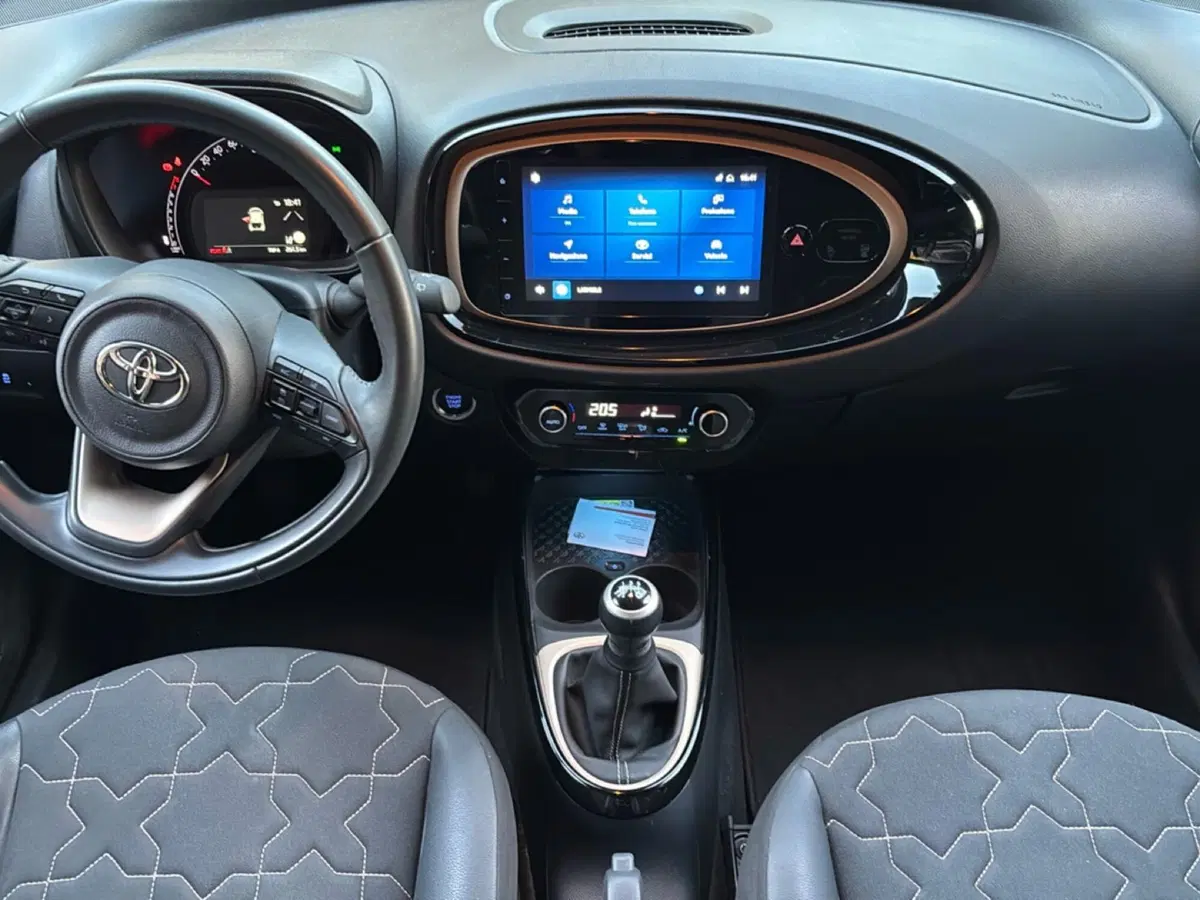Toyota Aygo X usata a Bologna (10)