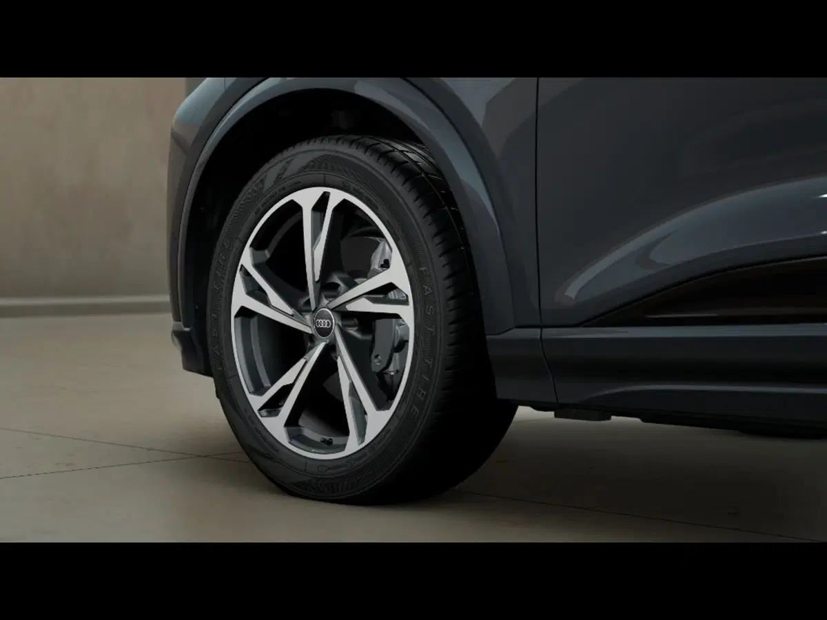 Audi Q6 Sportback nuova a Livorno (5)