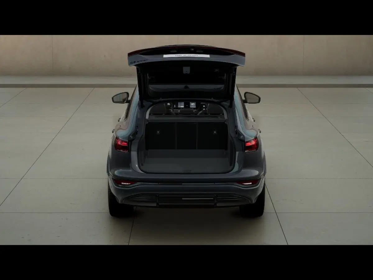 Audi Q6 Sportback nuova a Livorno (6)