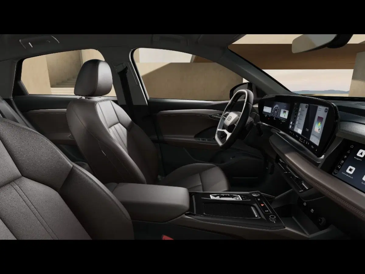 Audi Q6 Sportback nuova a Livorno (9)