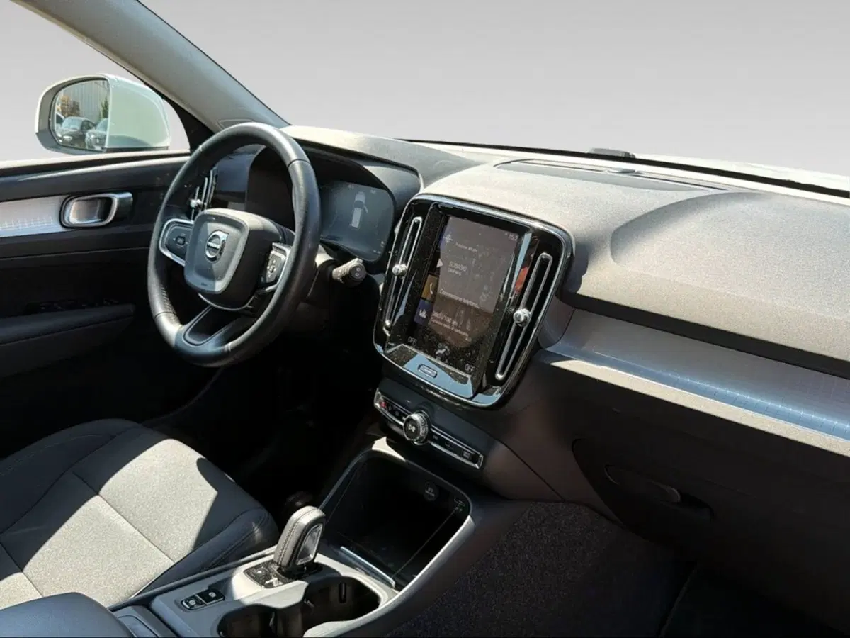 Volvo XC40 usata a Livorno (13)