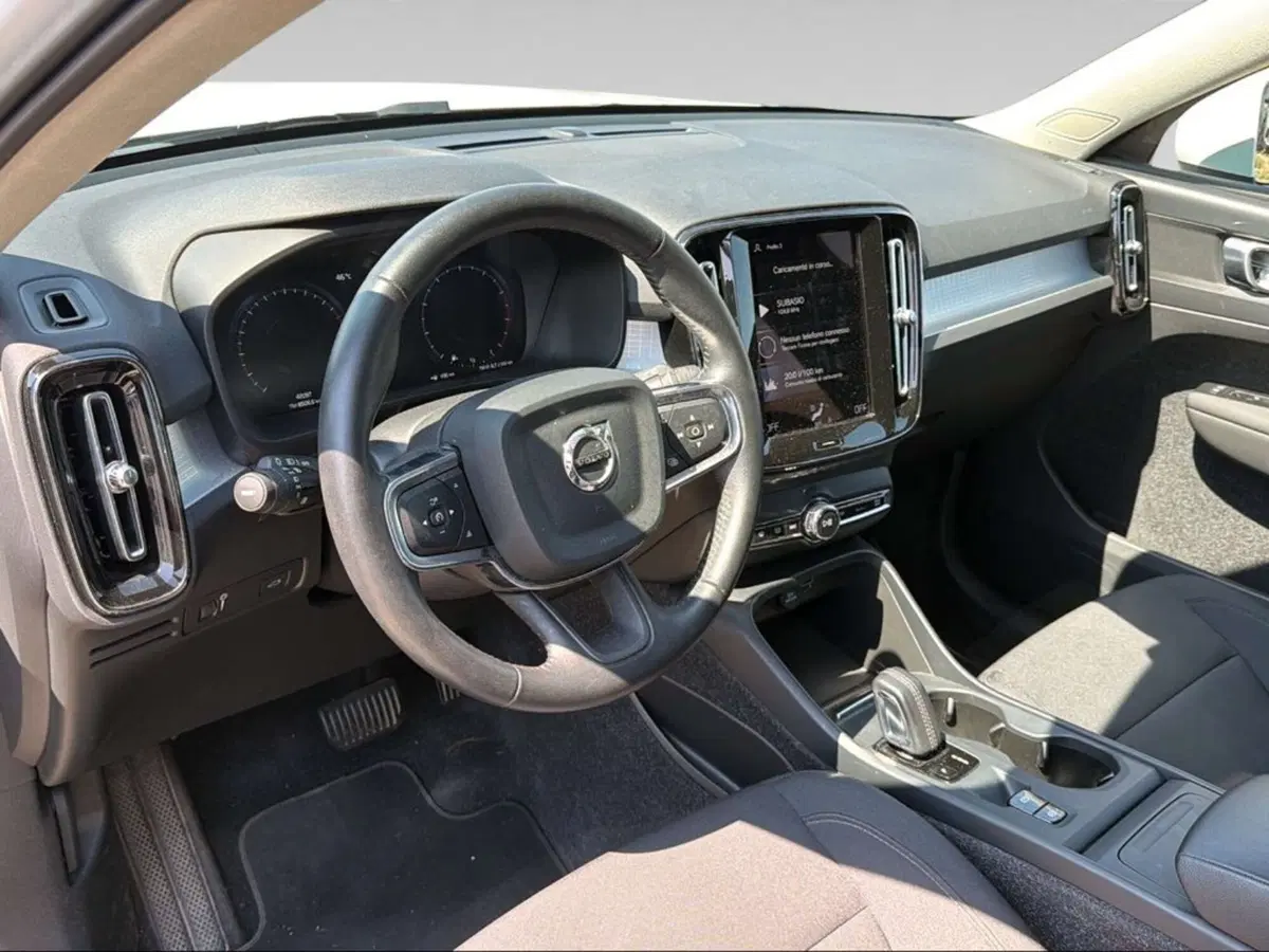 Volvo XC40 usata a Livorno (14)