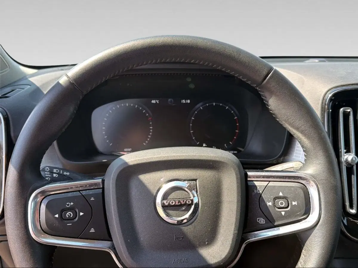 Volvo XC40 usata a Livorno (7)