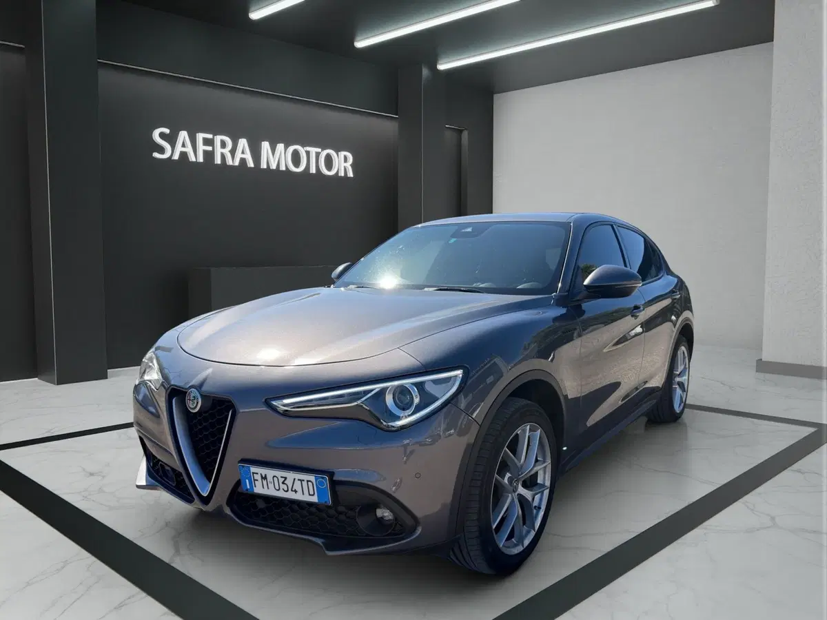 Alfa Romeo Stelvio usata a Cosenza