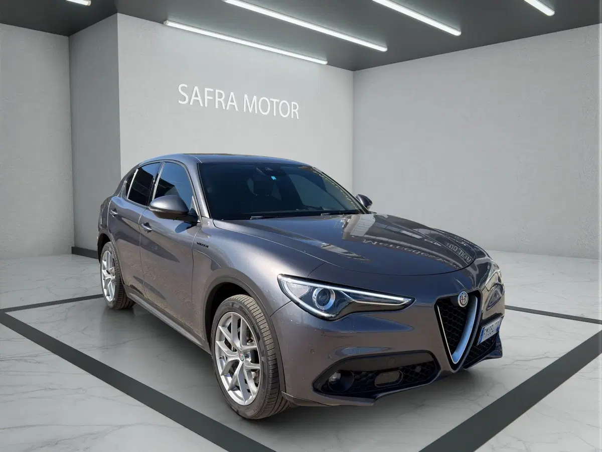 Alfa Romeo Stelvio usata a Cosenza (8)