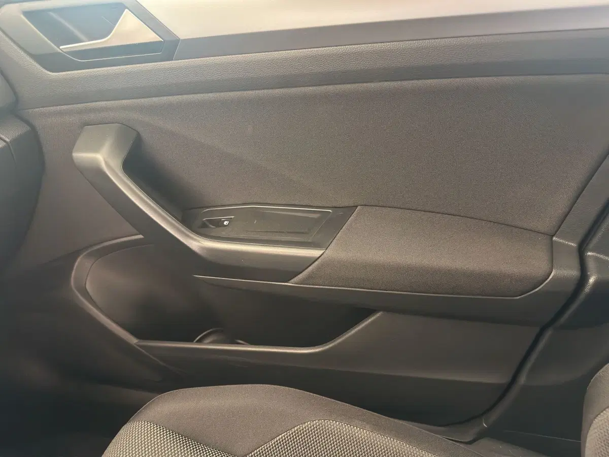 Volkswagen T-Roc usata a Cosenza (17)