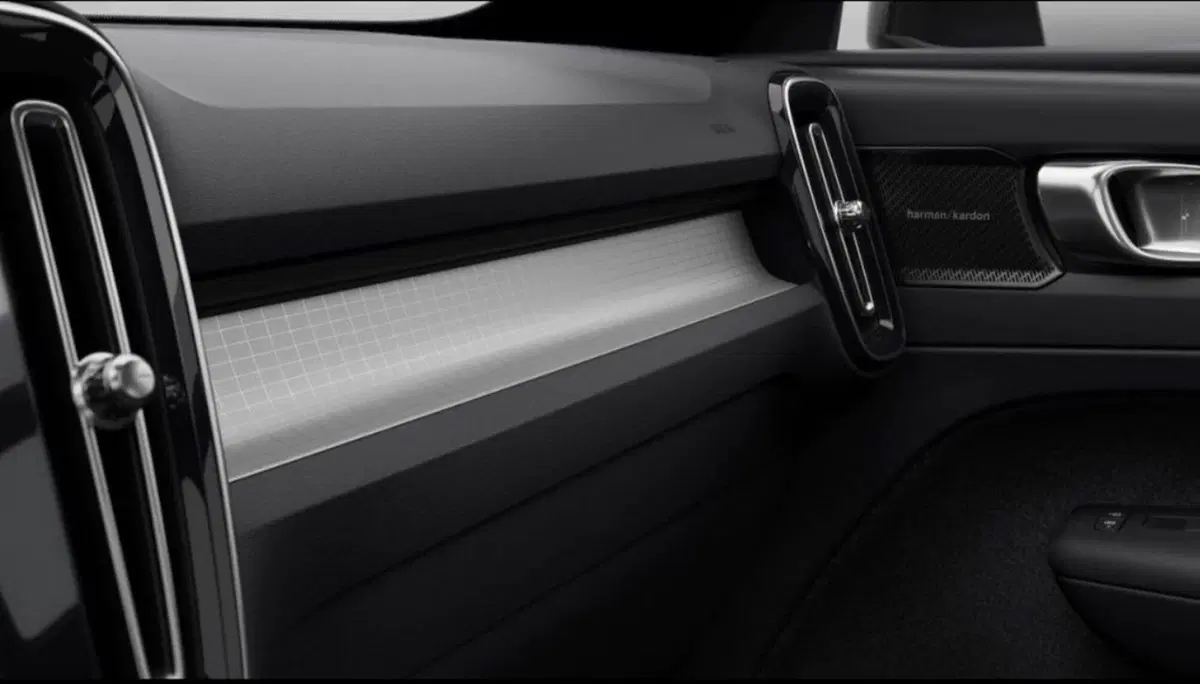Volvo XC40 nuova a Como (10)