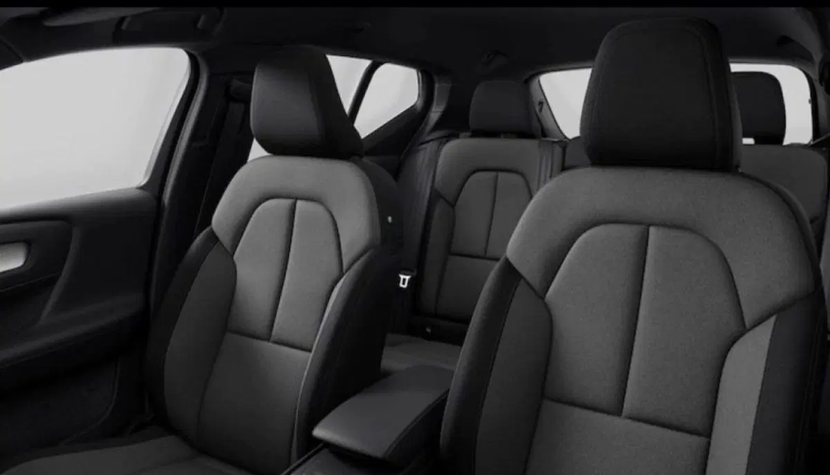 Volvo XC40 nuova a Como (11)